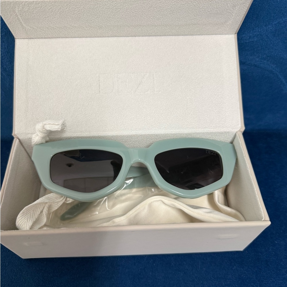 DEZI NEW with Tags On Read 44mm Jade Sunglasses - Made in Italy - Imported - Picture 4 of 9